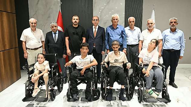Yeşilyurt'ta Engelli Bireylere Akülü Araç Desteği