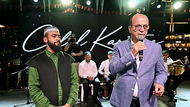Yeşilyurt'ta İlahi Gecesi: Binlerce Kişi Celal Karatüre Konserinde Buluştu