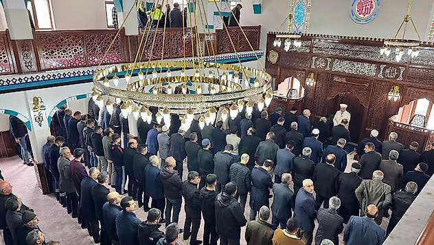Yeşilyurt'ta Sancaktar Camii Yeniden İbadete Açıldı