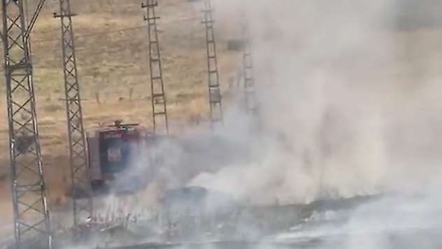 Yeşilyurt'ta Tarımsal AR-GE Sahasında Yangın