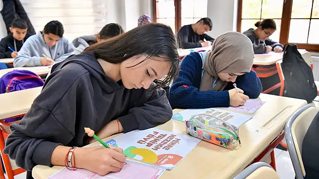 Yeşilyurt'ta Ücretsiz LGS, DYK ve YKS Kurslarına Yoğun İlgi