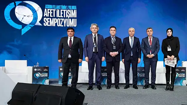 Yılmaz 'Asrın Afetinin 1. Yılında Afet İletişimi Sempozyumu'na Katıldı'