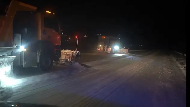 Yoğun Kar Yağışı Ulaşımı Vurdu: Malatya'da Yollara Kontrollü Geçiş