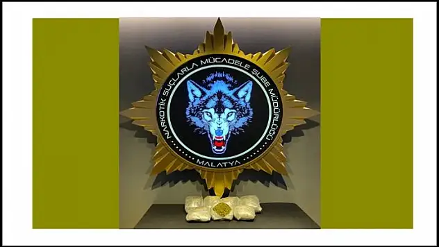 Yolcuya ait valiz içerisinde 3 kilo 600 gr skunk maddesi ele geçirildi