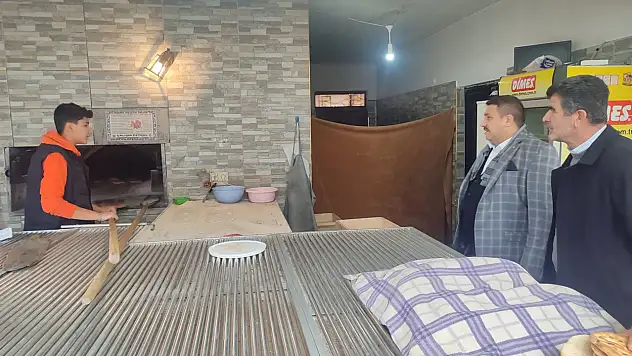 YRP İl Başkan Yardımcıları Kale'de Esnaf ve İlçe Yönetimiyle Buluştu