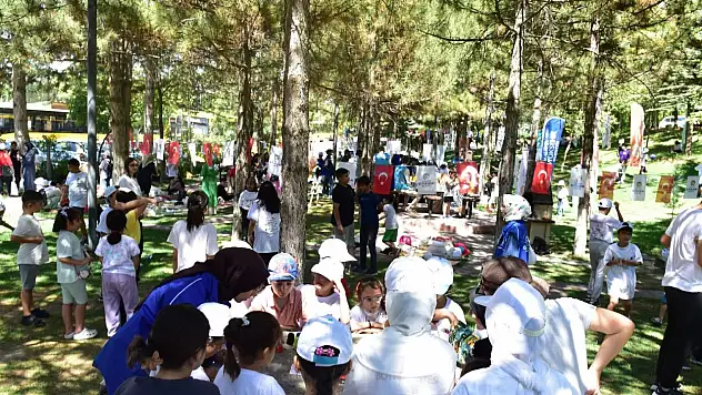 Yüzlerce Öğrenci 'Final Şenliği'nde Eğlendi