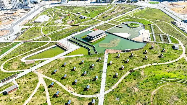 Yüzüncü Yıl Parkı ve Çevresinde Güvenlik ve Trafik Denetimleri Aralıksız Sürdürülüyor