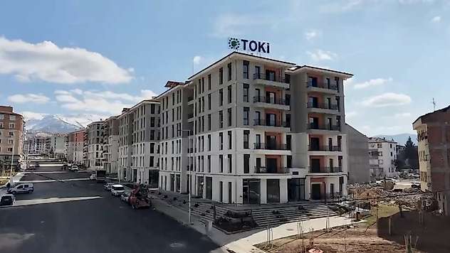 Zaviye Mahallesi'nde Yeni Yaşam Başladı: 677 Konutun Anahtarları Teslim Edildi