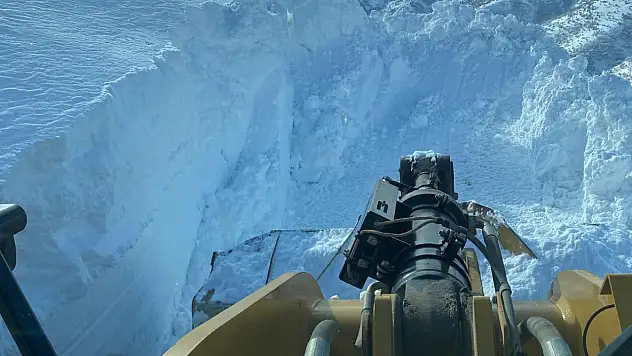 Zorlu Kış Şartlarında Malatya'da Karla Mücadele