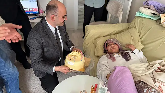 '6 Şubat Benim İkinci Doğum Günüm' Diyen Ahsen Tapar'a Anlamlı Ziyaret