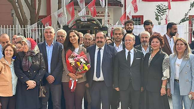 YENİ Parti Malatya'da Yeni Dönem! Barış Yıldız Görevi Basri İlhan'a Devretti