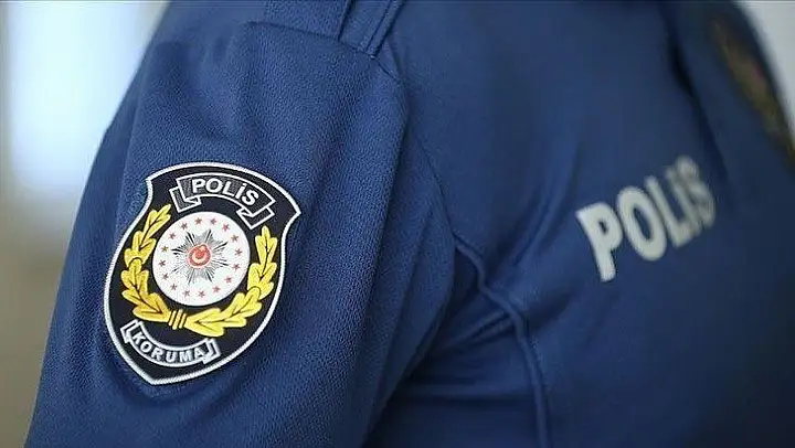 Evlilik Yıl Dönümü Mazeret İzni Emniyet Personelinin Yüzünü Güldürdü