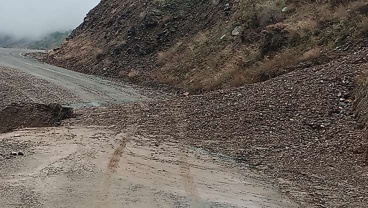 Büyükşehir Ekipleri Kırsal Yollarda Gece Gündüz Sahada