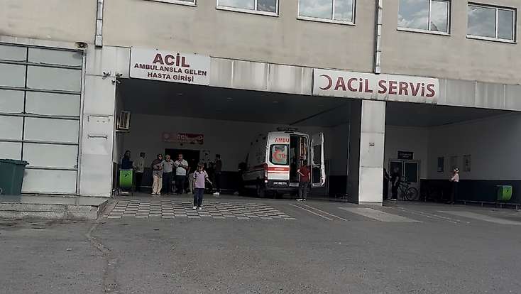 Çatıdan Düşen 58 Yaşındaki Adam Hayatını Kaybetti
