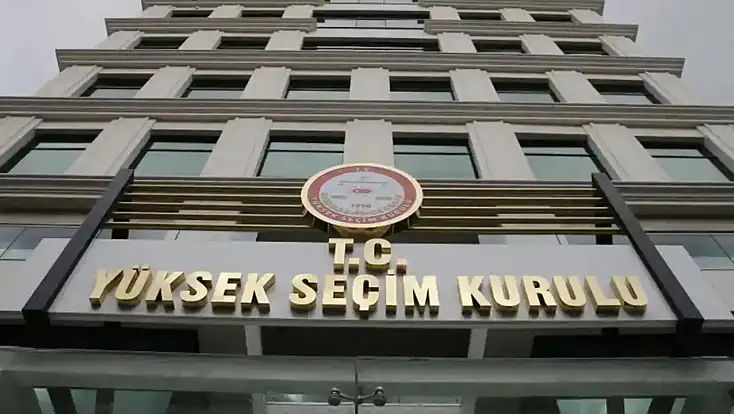 CHP Kongrelerinde Kriz Çözüldü: YSK, Durdurma Kararlarını İptal Etti