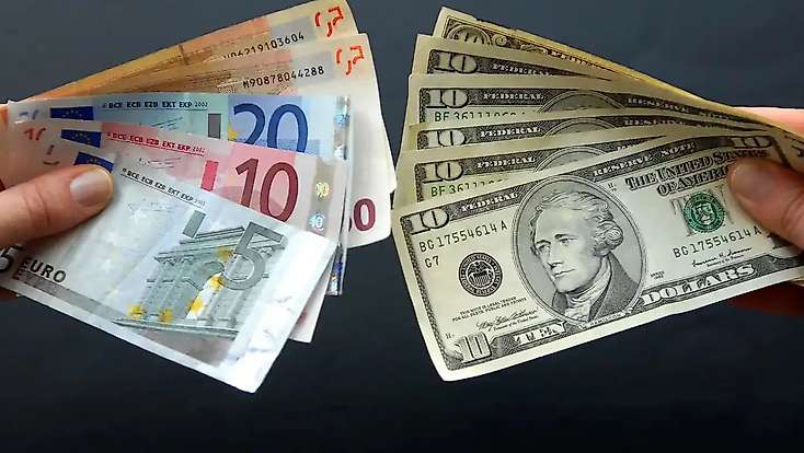 Döviz Piyasasında Yeni Gün: Dolar, Euro ve Sterlin Yatay Seyirde