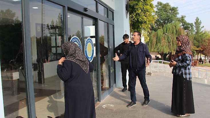 KPSS'ye geç kalan adaylar kapıdan döndü