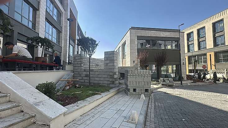 Malatya Çarşısında Yeşil Alana Yapılan Muhtarlık Ofisi Vatandaş Tepkisiyle Yıkıldı