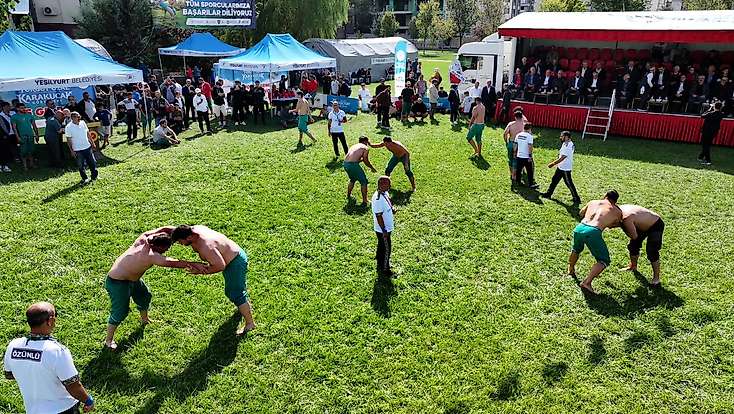 Malatya’da Er Meydanı Şenlendi: Başpehlivan Anıl Berkay Kılıçsallayan