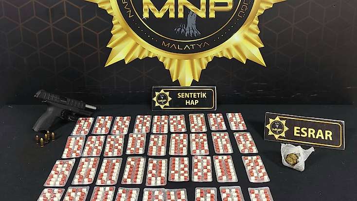 Malatya'da sokak satıcılarına operasyon: 2 tutuklama