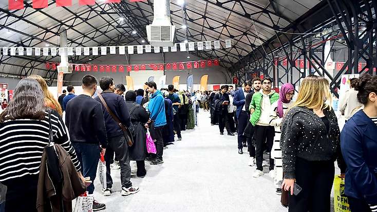 Malatya Kitap Fuarı Kitapseverlerin Akınına Uğradı