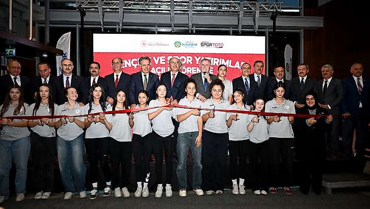 Şehir Kütüphanesi, Gençlik ve Spor Tesislerinin Açılışı Gerçekleştirildi