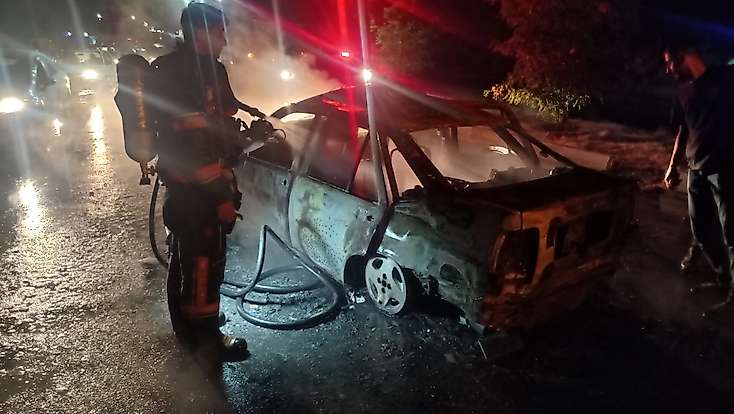 Tohma Köprüsü’nde Kaza: 4 Yaralı, Bir Araç Yandı
