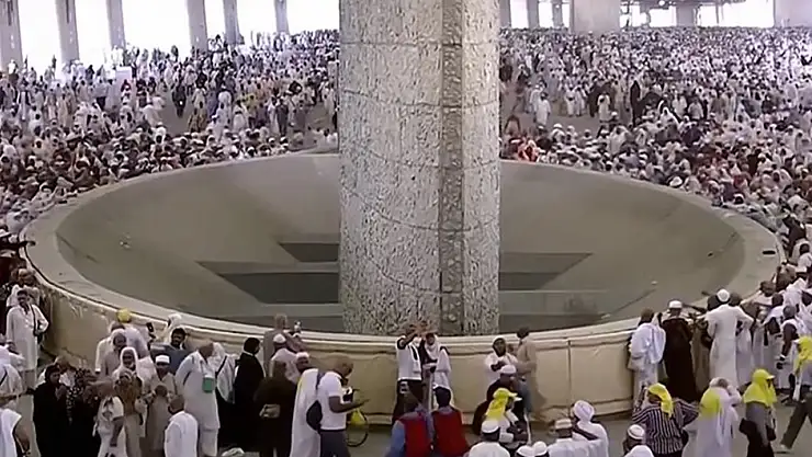 1,7 milyon hacı, Kurban Bayramı'nın ilk sabahında Mina'da cemre taşladı