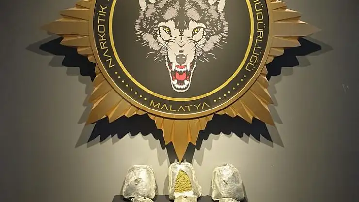 11 kilo 855 gram Esrar maddesi ele geçirildi.