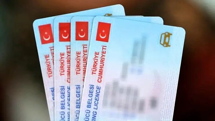 2 Milyon 33 Bin Kişi Hâlâ Eski Ehliyet Kullanıyor