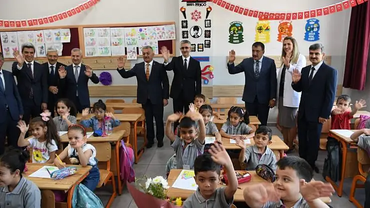 20 milyon 481 Bin Öğrencinin Ders Başı Yaptığı 2023-2024 Eğitim Öğretim Yılı başladı