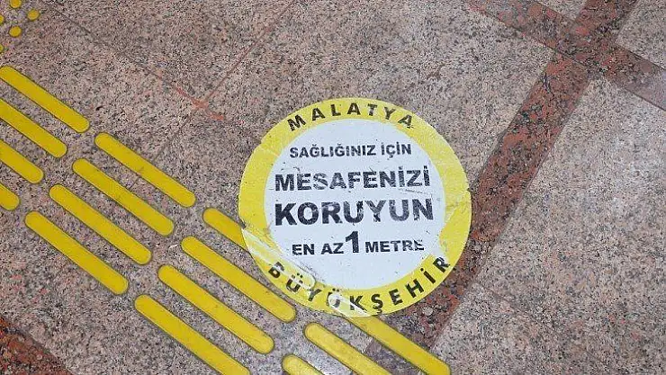 3 Bin Noktaya Fiziki Mesafe Uyarısı