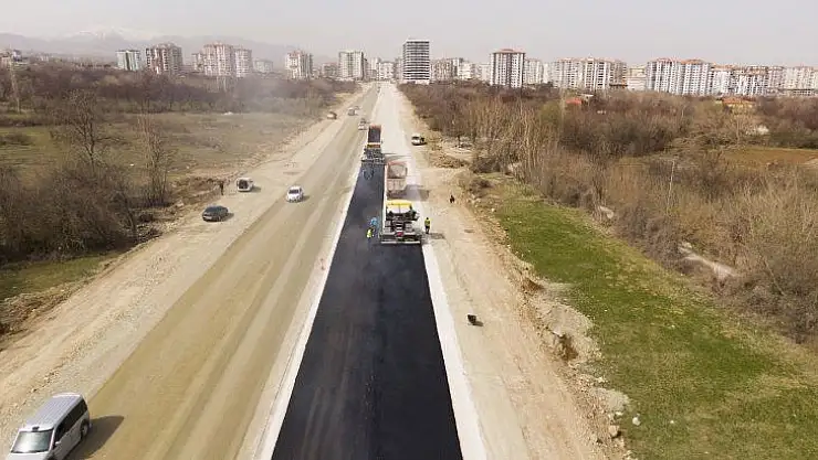 35 Metrelik Yol ve Aasfalt Çalışması