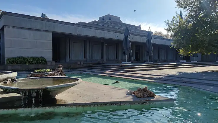 36 yıldır faaliyette olan TBMM Camii Kompleksi'nde ezan okunmuyor