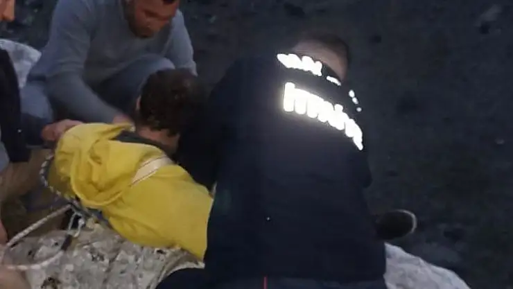 60 metre mesafede mahsur kaldı