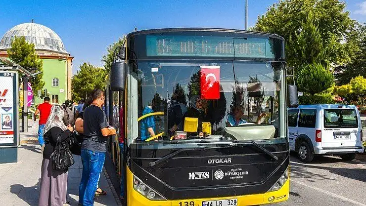 65 Yaş Üstü Vatandaşların Otobüs Biniş Kartları Kullanıma Açıldı