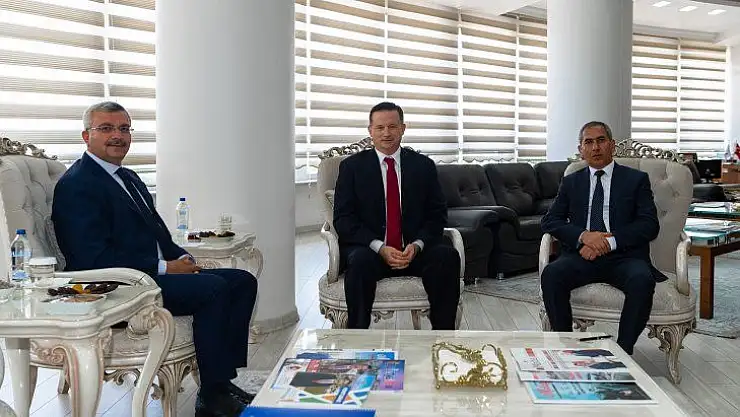 ABD Adana 2. Konsolosu Daniel B. Dolan'dan Büyükşehir Belediyesine ziyaret