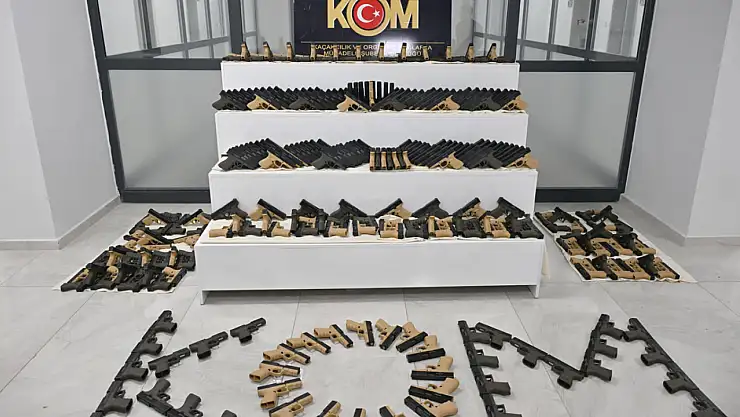 Adıyaman'da Büyük Silah Operasyonu: Bin Kurusıkı Tabanca Ele Geçti