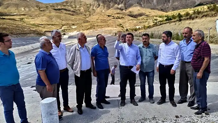 Ağbaba Gölet Var Su Yok, Baraj Var Kanal Yok.