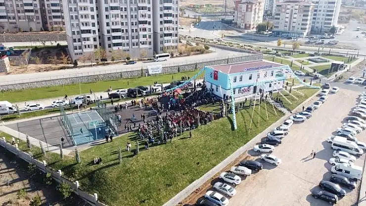 Ahmet Kekeç Semt Kütüphanesi Yoğun Katılımla Açıldı