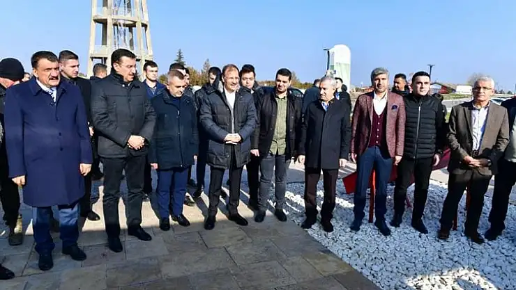 Ak Parti Bursa Milletvekili Hakan Çavuşoğlu, Beylerderesi'ndeki Doğa Yürüyüşüne Katıldı