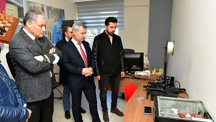 Ak Parti Malatya Milletvekili Ahmet Çakır, Yeşilyurt Mesleki Eğitim Ve Yaşam Merkezini İnceledi