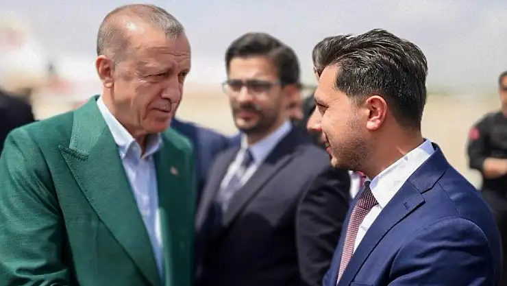 AK Parti Malatya Yeşilyurt İlçe Gençlik Kolları Başkanı Salih Tav Görevini Devrediyor