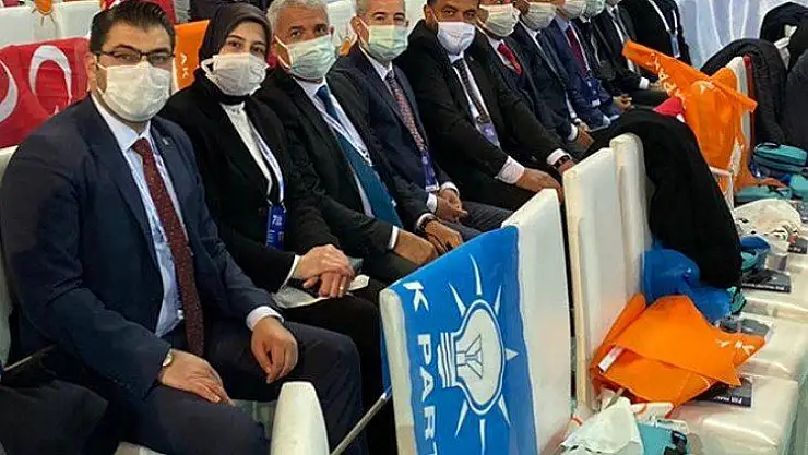 AK Parti'nin 7'nci Büyük Olağan Kongresine katıldı.