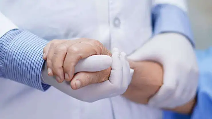 Akıllı ilaçlar kemoterapiden daha az yan etkiye sahip