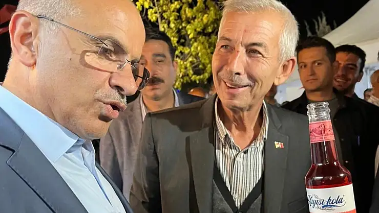 Arapgir Yöresel Lezzetlerini Malatya'da Tanıttı: Kayısı Kola Sosyal Medyanın Gündeminde!