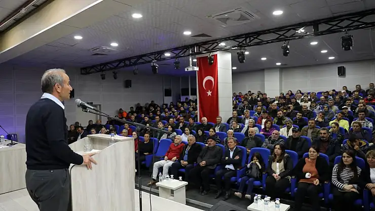 Arguvan Belediye Başkanı Kızıldaş, 'Gençlik Buluşması' kapsamında Arguvanlı gençlerin sorularını yanıtladı.