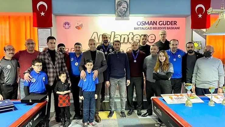 'Arslantepe 3 Bant Bilardo Şampiyonası nefes kesen final müsabakasıyla sona erdi.