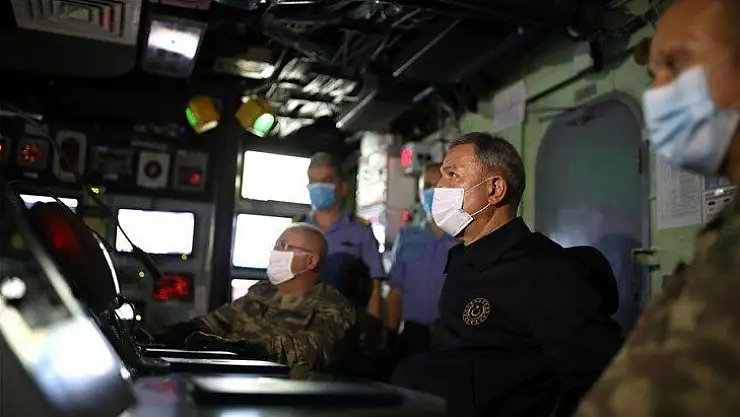 Bakan Akar ve Org. Güler Orta Akdeniz'de Görev Yapan TCG GİRESUN Fırkateyni'ni Ziyaret Etti