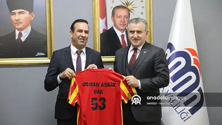Bakan Bak: '(Yeni Malatya Stadyumu) Yeni sezona stadı yetiştireceğiz'